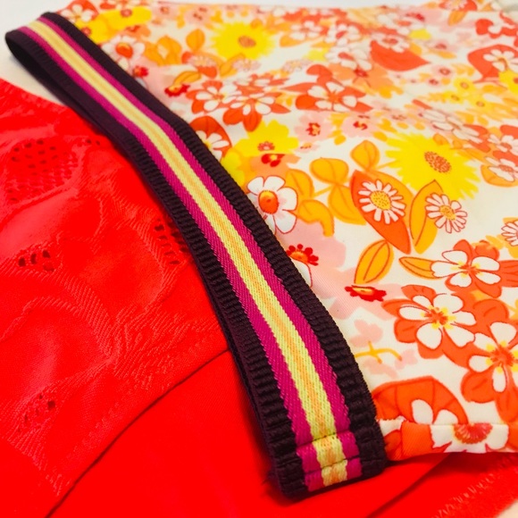 🧡🌺AERIE-ORANGE FLORAL BRIGHT RACERBACK BIKINI TOP🌺🧡 - Picture 3 of 11